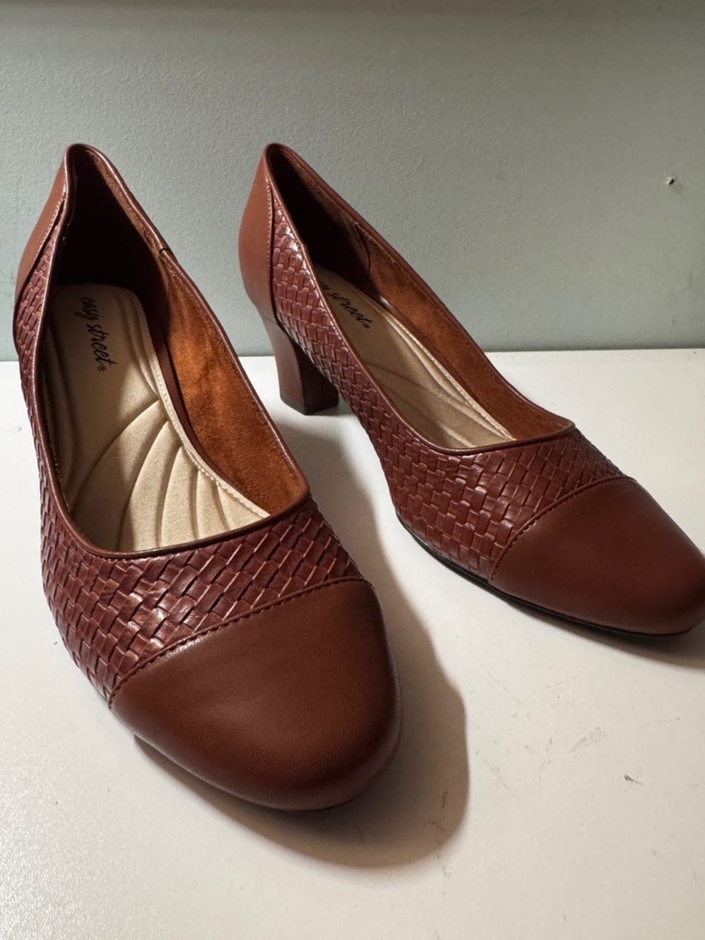 Easy Street Women's Woven Brown Pumps - Size 11 Wide